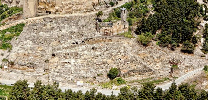 Archivo - Parcela prevista para el futuro Parador de Alcalá la Real, en el entorno de la iglesia de Santo Domingo de Silos.