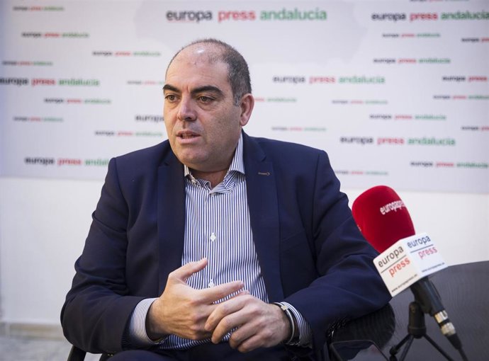 Archivo - El presidente de la Asociación de Trabajadores Autónomos (ATA), Lorenzo Amor, durante una entrevista con Europa Press Andalucía, en Sevilla, a 01 de enero de 2020.