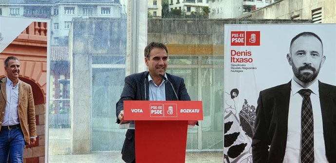 Archivo - El alcalde de Eibar, Miguel de los Toyos, deja la alcaldía para ejercer de viceconsejero de Planificación Territorial