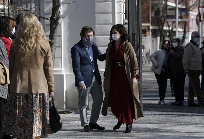 La presidenta de la Comunidad de Madrid, Isabel Díaz Ayuso, y el alcalde de Madrid, José Luis Martínez-Almeida.