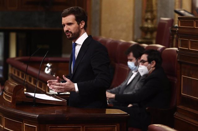 El líder del PP, Pablo Casado, interviene en una sesión de Control al Gobierno en el Congreso de los Diputados, en Madrid, (España), a 24 de febrero de 2021. 