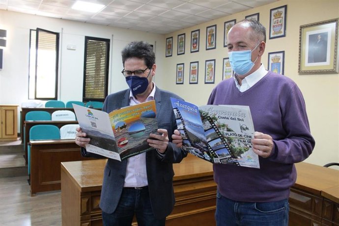 Juan peñas, vocal de Turismo, y Antonio Sánchez, portavoz de la Mancomunidad Axarquía Costa del Sol
