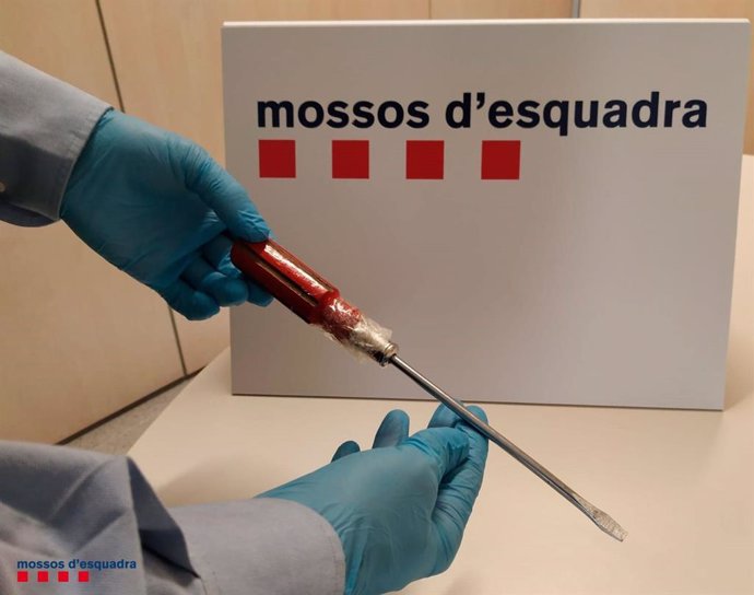 El destornillador que utilizó el presunto autor para amenazar al farmacéutico de Bellavista (Tarragona)