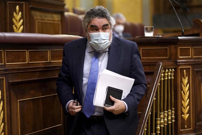 Archivo - El ministro de Cultura y Deporte, Jose Manuel Rodríguez Uribes, durante una sesión plenaria en el Congreso de los Diputados. 