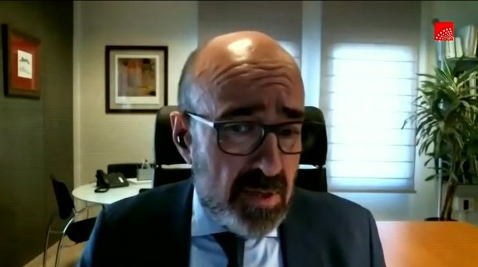 El presidente de la Sociedad Española de Geriatría y Gerontología, Augusto García Navarro