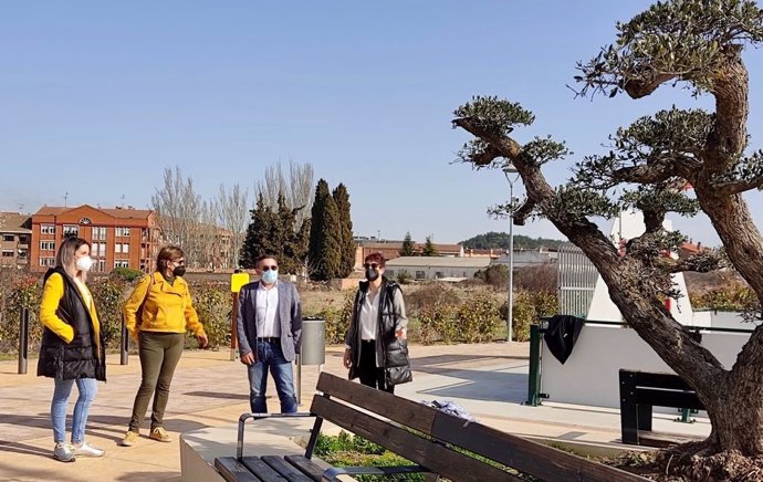 El director general de Política Local, Ricardo Velasco, visita obras en Entrena