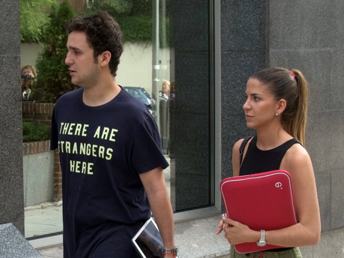 Archivo - Froilán y su novia, Mar Torres comienzan juntos el nuevo curso de la universidad