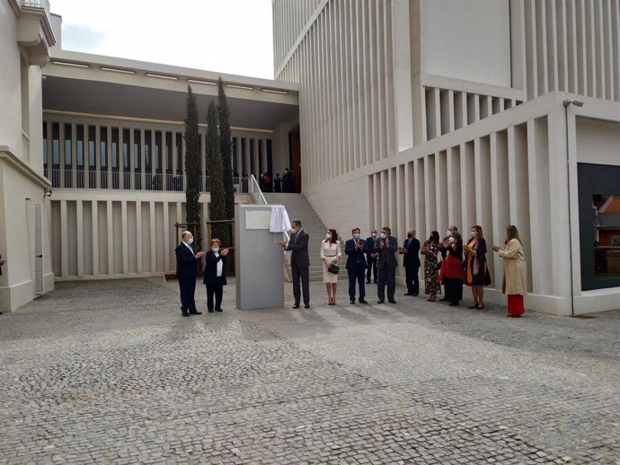 Los Reyes inauguran el Museo de Arte Contemporáneo Helga de Alvear en Cáceres