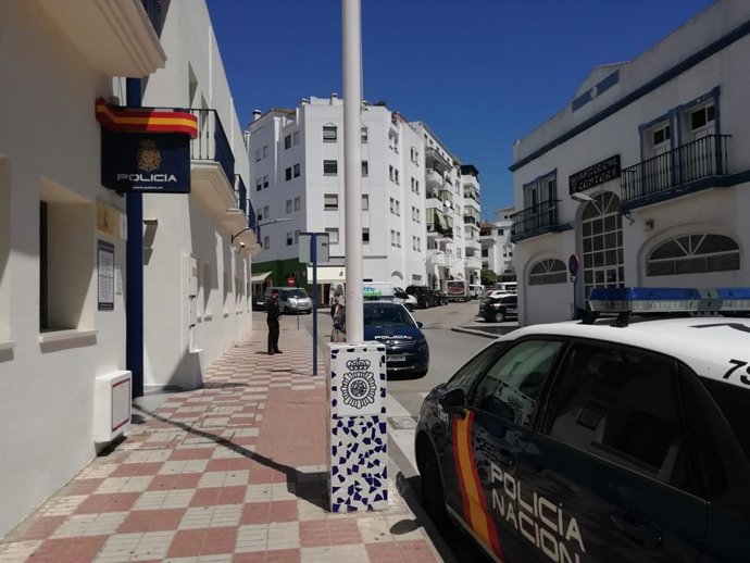 Archivo - Málaga.- Sucesos.- Detenidos dos jóvenes en Estepona tras un tiroteo en un establecimiento