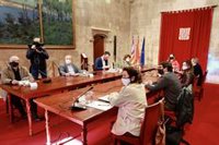 Los bares podrán abrir las terrazas al 50% en Mallorca, con cuatro personas por mesa y hasta las 17.00h