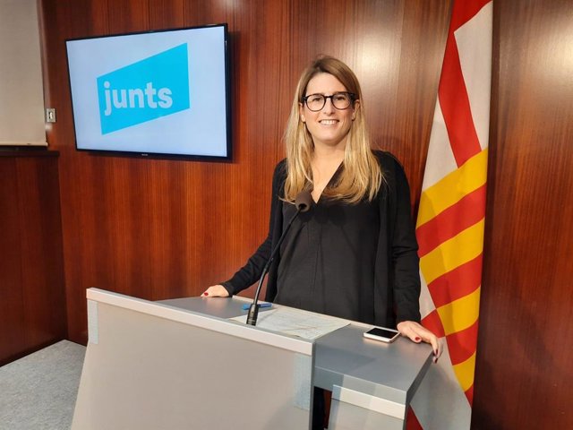 La líder de Junts a l'Ajuntament de Barcelona, Elsa Artadi, en roda de premsa.