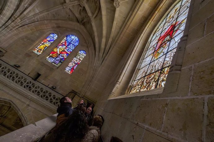 Archivo - Vidrieras de la Catedral de Segovia.