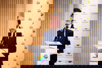 Aragonès defiende "no dar un paso adelante para dar dos atrás" con las medidas