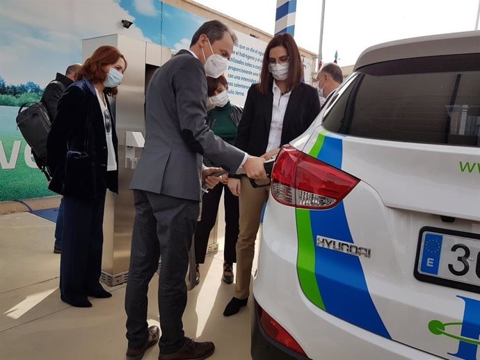 El ministro de Cienca, Pedro Duque, en Puertollano.