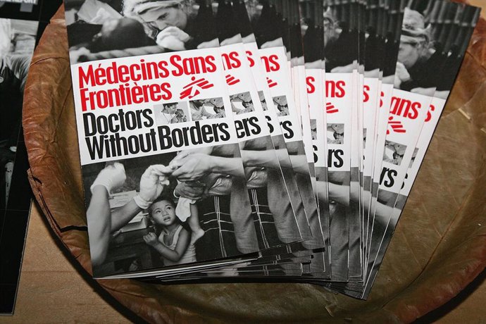 Archivo - Panfletos de Médicos Sin Fronteras (MSF) en un acto en Venice, California (EEUU)