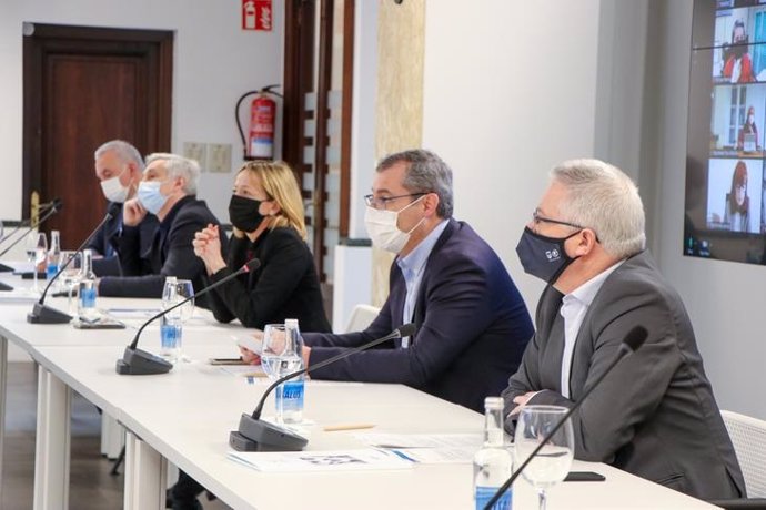 Representantes forales en el Plenario para aprobar el plan de gestión de Etorkizuna Eraikiz