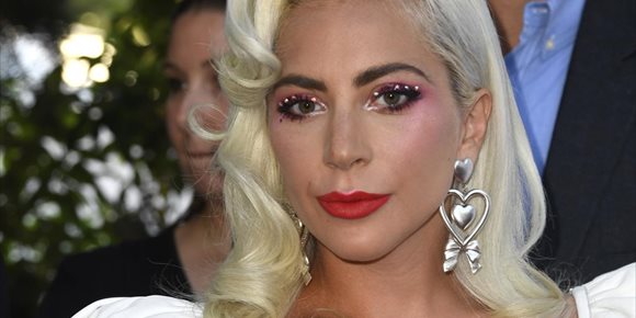 10. Secuestran a punta de pistola a los perros de Lady Gaga que ofrece medio millón de dólares de recompensa