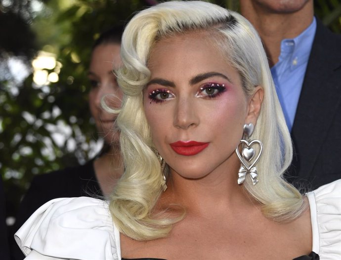 Secuestran a los perros de Lady Gaga y la artista ofrece medio millón de dólares para recuperarlos