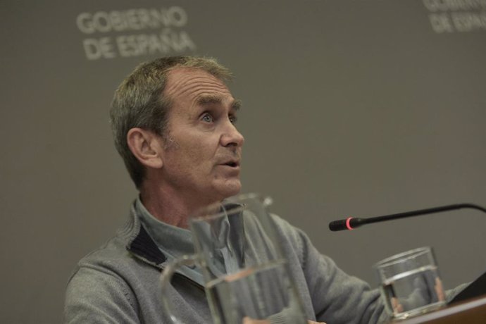 El director del Centro de Coordinación de Alertas y Emergencias Sanitarias (CCAES), Fernando Simón, durante una rueda de prensa para informar sobre el seguimiento de la pandemia por COVID-19, en Madrid (España), a 25 de febrero de 2021.
