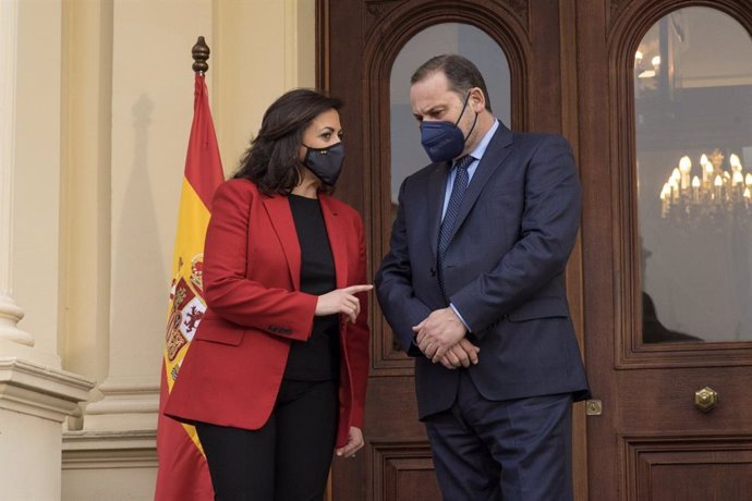 La presidenta del Gobierno de La Rioja, Concha Andreu, recibe al ministro José Luis Ábalos