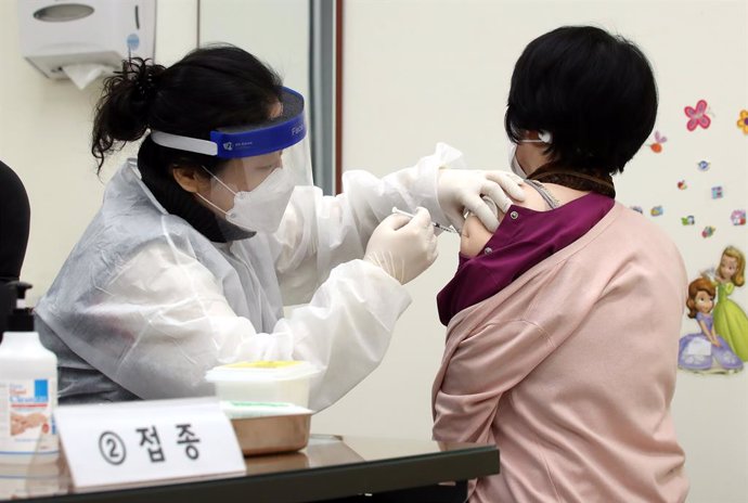 Vacunación contra el coronavirus en Corea del Sur