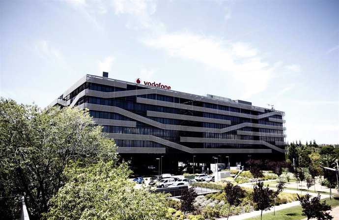 Archivo - Sede de Vodafone en Madrid