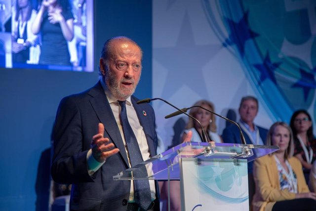 Archivo - FAMP.- Villalobos celebra que "por fin se hayan atendido las demandas de la FAMP" para la financiación de las ELAs