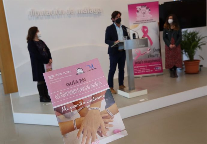 La Diputación de Málaga colabora con la Asociación Asamma en una guía de apoyo a mujeres afectadas por cáncer de mama