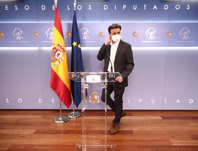 El presidente de Unidas Podemos en el Congreso, Jaume Asens, en rueda de prensa