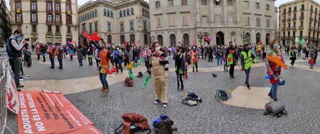 Manifestación de técnicas interinas de educación infantil en Barcelona