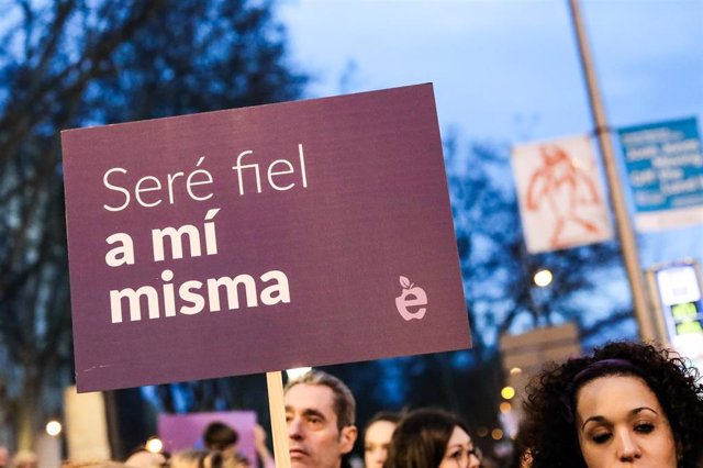 Archivo - Manifestación del 8M (Día Internacional de la Mujer) en Madrid a 8 de marzo de 2020