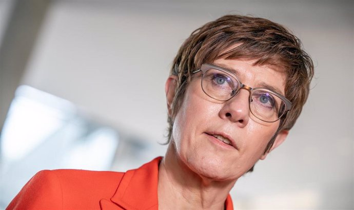 La ministra de Defensa de Alemania, Annegret Kramp-Karrenbauer