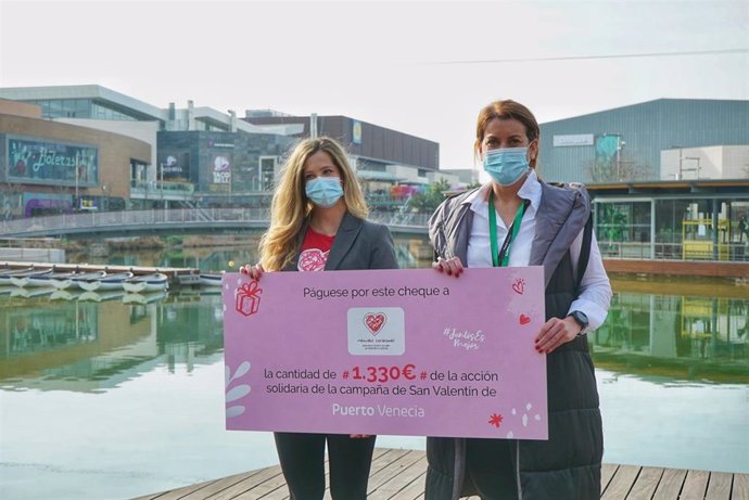 La Fundación Menudos Corazones recibe 1.330 euros gracias la campaña digital de San Valentín de Puerto Venecia.