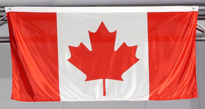 Archivo - FILED - 11 April 2018, Australia, Gold Coast: A general view of the flag of Canada.  Canada became the first nation to say it would not take part in the Tokyo Olympics if the Games run as scheduled from July 24 to August 9. The Paralympic Game