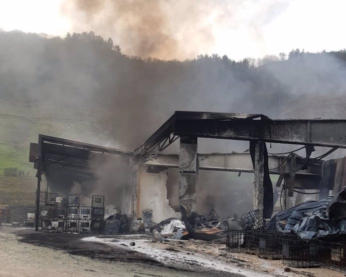 Empresa de Azpeitia (Gipuzkoa) afectada por el incendio