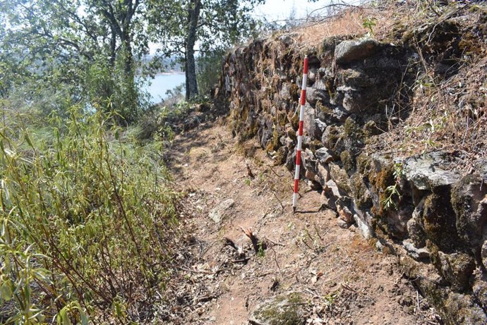 Excavaciones arqueológicas en el yacimiento de Castillejo, en Villasbuenas de Gata.