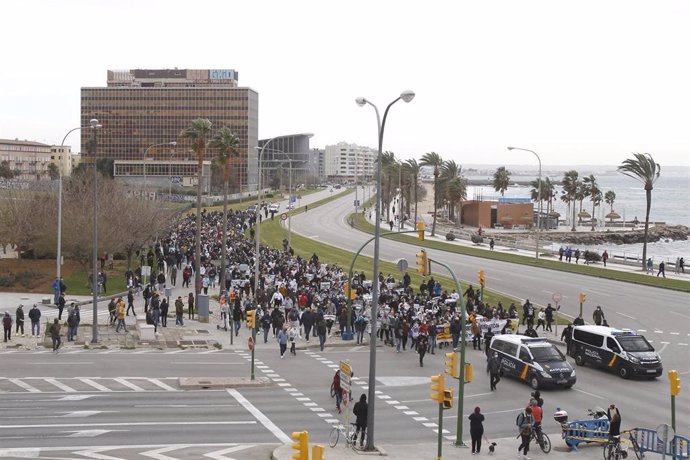 Una de las manifestaciones convocadas por 'Resistencia Balear'.