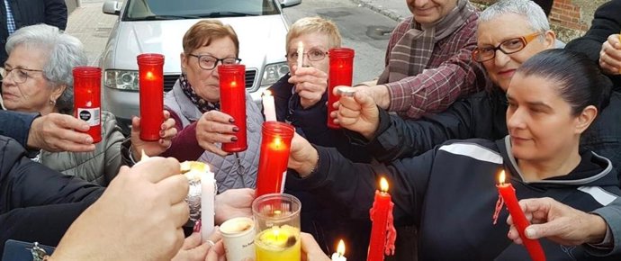 Archivo - Concentración contra los cortes de luz en la zona norte de Granada (Foto de archivo).