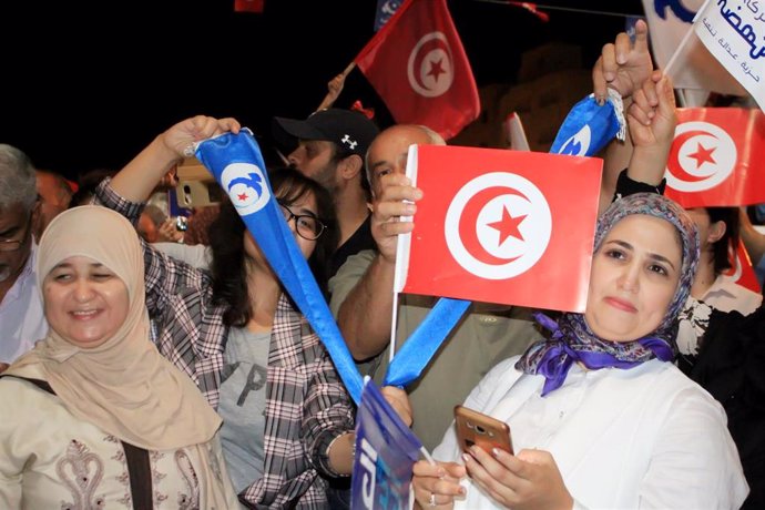 Simpatizantes del partido islamista Ennahda en Túez