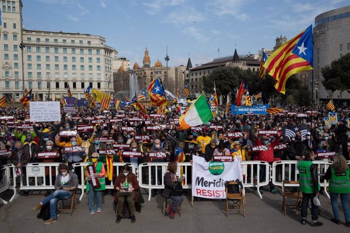 Concentración convocada en Barcelona por la ANC bajo el lema 'Govern independentista, ara! Per la urgncia social i nacional'