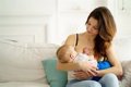 La lactancia ayuda a recuperarse de la tristeza y depresión tras el parto