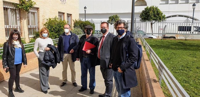 [Sevilla] Nota De Prensa Y Fotografía. Plaza José Luis Vila. Distrito Casco Antiguo