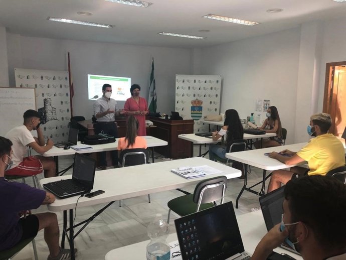 Archivo - Almería.-Diputación.- Diputación impulsa el emprendimiento en Líjar con 'Almería, empleo joven contra la despoblación'