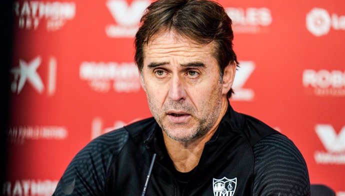 El entrenador del Sevilla FC, Julen Lopetegui, en rueda de prensa