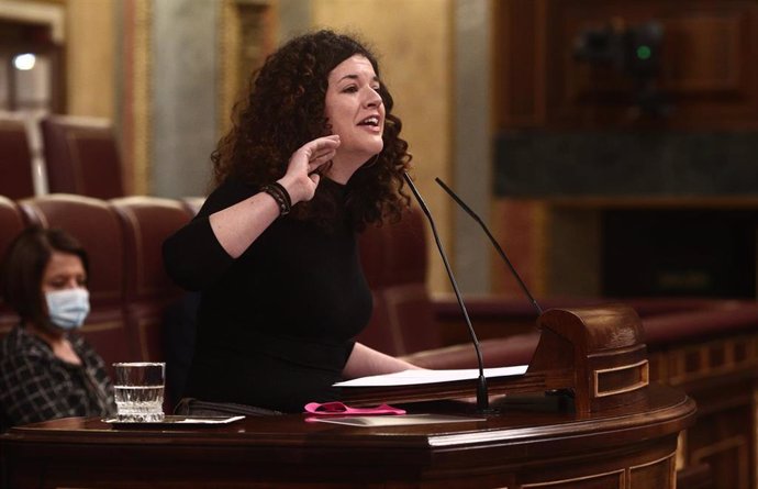 La diputada de Unidos Podemos por Asturias, Sofía Fernández Castañón, interviene durante una sesión plenaria celebrada en el Congreso de los Diputados, en Madrid, (España), a 25 de febrero de 2021. 