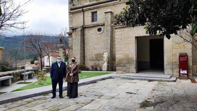 La consejera de Cultura y Turismo de la Comunidad de Madrid, Marta Rivera de la Cruz, visita el municipio de Zarzalejo,