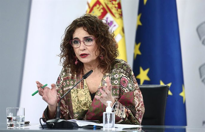 La ministra de Hacienda y portavoz del Gobierno, María Jesús Montero, durante la rueda de prensa posterior al Consejo de Ministros, en Madrid (España), a 2 de marzo de 2021. El Consejo de Ministros ha aprobado este martes el nuevo Estatuto General de la