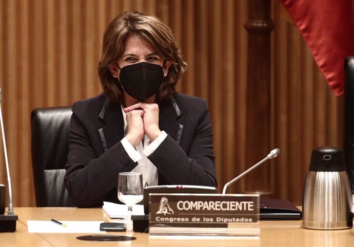 La Fiscal General del Estado, Dolores Delgado, a su llegada a una Comisión de Justicia celebrada en el Congreso de los Diputados, en Madrid, (España), a 2 de marzo de 2021. 