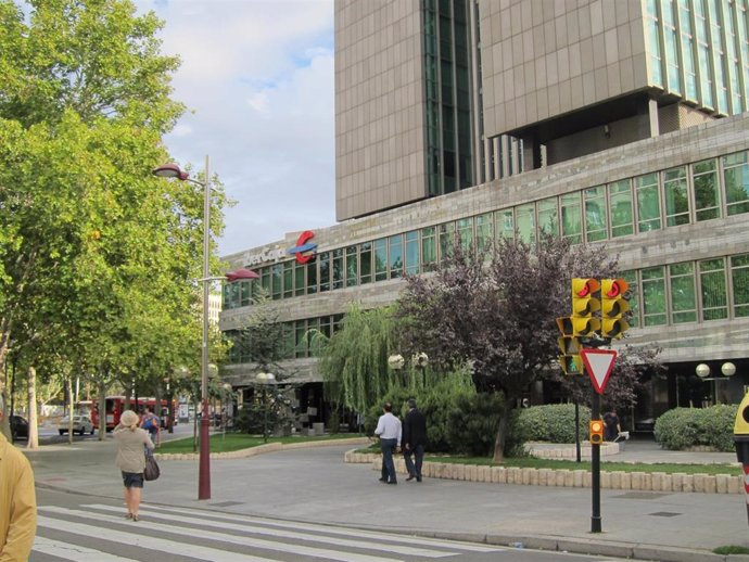 Archivo - Sede central de Ibercaja en Zaragoza.