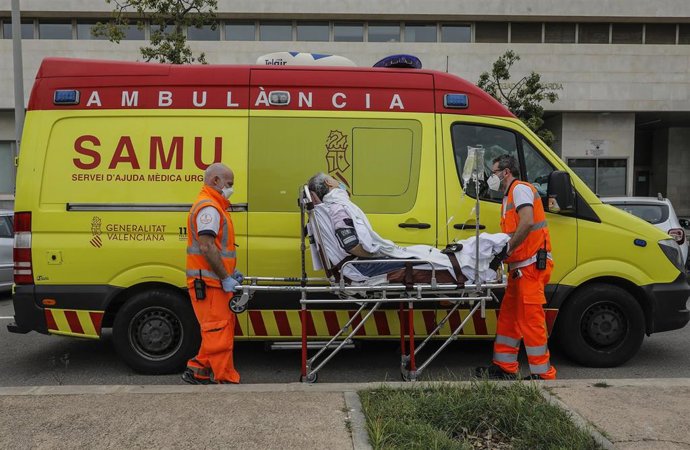 El exinformático del caso Blasco, en ambulancia